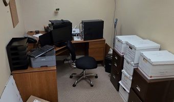 22 W 8th St, Anderson, IN 46016
