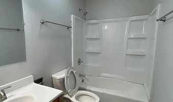 602 SE Grant St 6, Ankeny, IA 50021