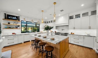 2116 Shadow Creek Dr, Agoura Hills, CA 91301