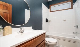 214 Hillside Dr, Baldwin City, KS 66006