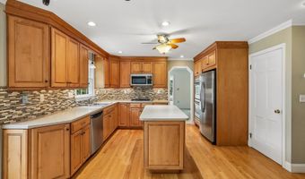 10 Terra Glen Rd, Danbury, CT 06811