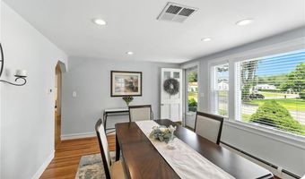 54 Novelty Rd, Warwick, RI 02889