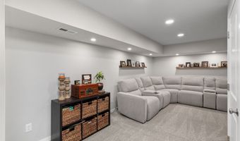 1924 17th St SE, Altoona, IA 50009