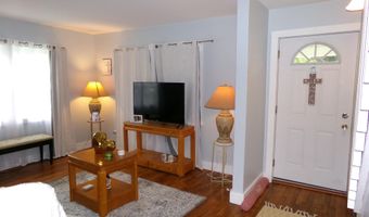 204 Hawthorne St, Alma, MI 48801