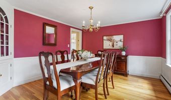 15 Thoreau Rd, Acton, MA 01720