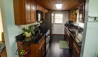 121 CLAYTON Rd, Auburndale, FL 33823