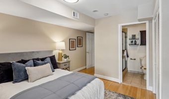 2106 FLEET St, Baltimore, MD 21231