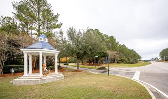 13076 Pine Valley Ln, Biloxi, MS 39532