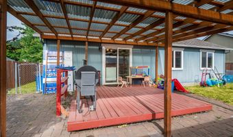1852 S 60TH St, Springfield, OR 97478