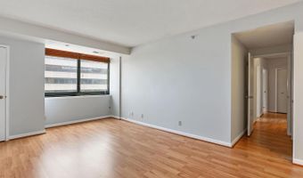 1805 CRYSTAL Dr #913S, Arlington, VA 22202