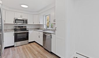 472 Dunn Rd, Belgrade, ME 04917