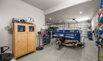 2921 Steamboat Dr, Bullhead City, AZ 86429