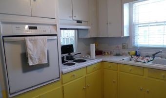 120 Bradley Ave, Bishopville, SC 29010
