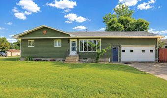 816 12th Ave, Aberdeen, SD 57401