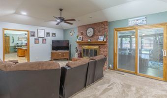 2104 Cedarcrest Ct, Arkansas City, KS 67005