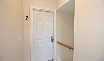 668 Thames St 2, Newport, RI 02840