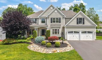 35 Shinnecock Hills Dr, Albany, NY 12205