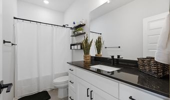 5905 Chiefs Ave, Bentonville, AR 72713