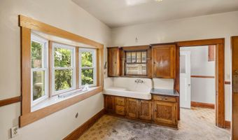 89 2nd St, Athens, OH 45701