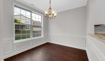 10 Millbrook Ct, Algonquin, IL 60102
