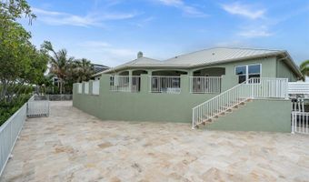811 BIRDIE Way, Apollo Beach, FL 33572