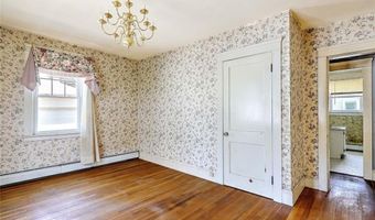 59 Colonial Ave, Cranston, RI 02910