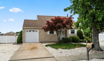 54 Storm Jib Ct, Bayville, NJ 08721