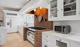 75 W Broadway, Bangor, ME 04401