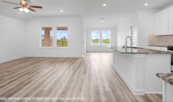 517 Robin St, Angleton, TX 77515