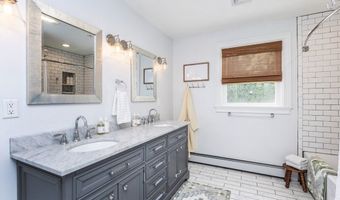 2 Amherst Rd, Andover, MA 01810