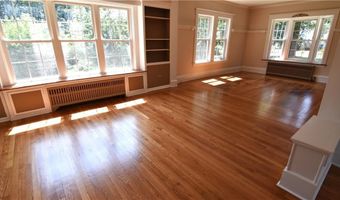 144 Woonsocket Hill Road Rd, North Smithfield, RI 02896