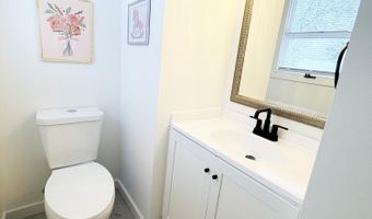 816 NE 18th Ave, Aberdeen, SD 57401
