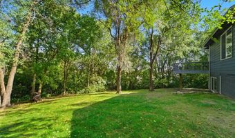 820 Greenwood Hills Dr, Adel, IA 50003