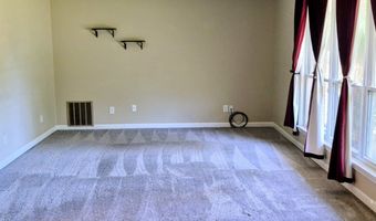7930 Rolling Hills Dr, Athens, OH 45701