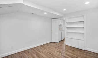 7408 MASONVILLE Dr, Annandale, VA 22003