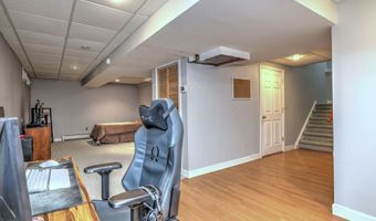 39 Lasky Rd, Beacon Falls, CT 06403