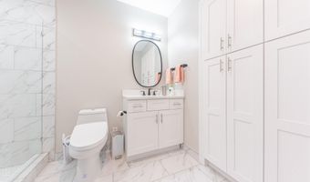 2376 Westbrooke Cir S, Ann Arbor, MI 48105