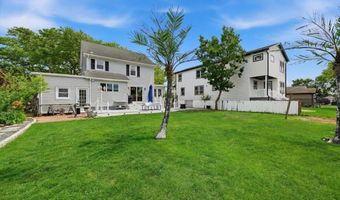 17 Norman Ave, Amityville, NY 11701