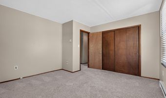 30 W Park Ave, Avenel, NJ 07001