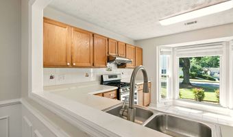200 Pine Brg, Alpharetta, GA 30022