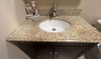 1307 Porter Ave, Aurora, MO 65605