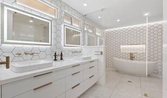 1016 Laukupu Way, Honolulu, HI 96825