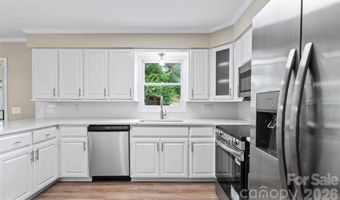2910 Floral Dr, Albemarle, NC 28001