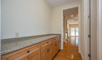 719 Clayton Corners Dr, Ballwin, MO 63011