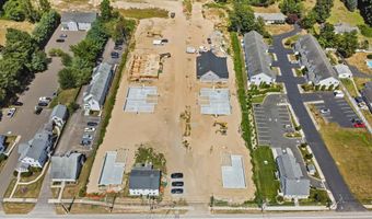 151 153 East Main St 11, Clinton, CT 06413