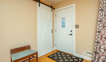 2213 Jensen Ave, Ames, IA 50010