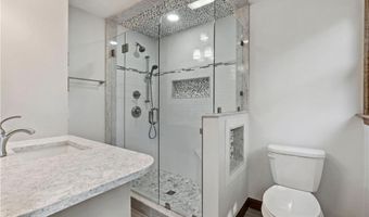 21 Clifton Rd, Bristol, RI 02809