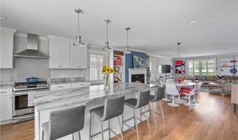 40 Kettle Point Ave, East Providence, RI 02914