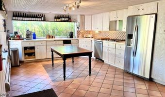 21 Payne Rd, Andover, NJ 07860