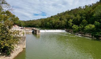 233 River Rd, Beattyville, KY 41311